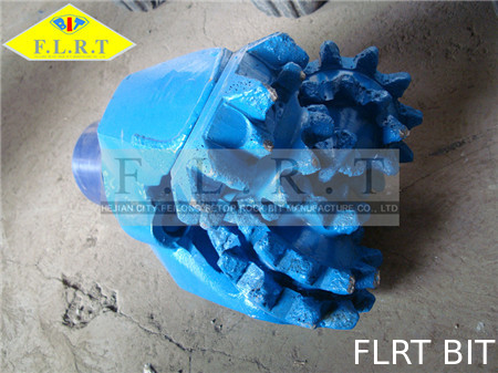 Good price Tungsten Carbide TCI Tricone Bit 5 7 / 8 Inch - 36 Inch For Groundwater online